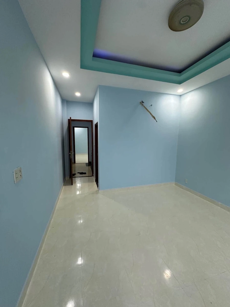 Nhà 4 tầng 5 phòng 240m² Bình Tân giá 5 tỷ - Ảnh thu nhỏ 3