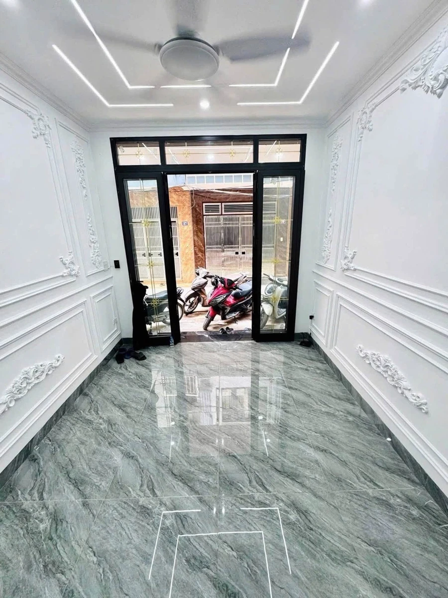 Bán nhà 5 tầng đường Láng, 40m2, 6 phòng ngủ, 13 tỷ - Ảnh thu nhỏ 2