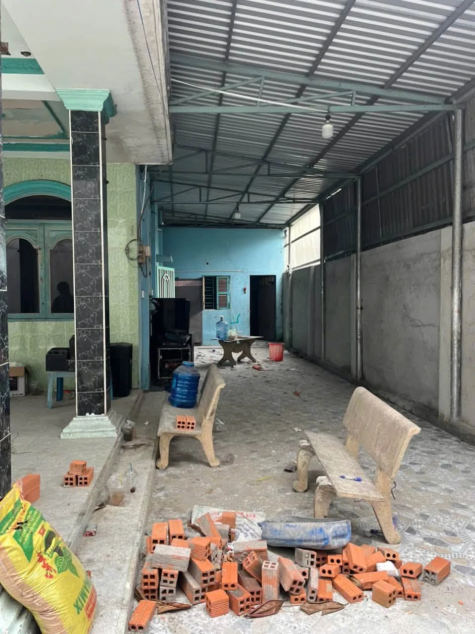 Bán nhà cấp 4 và hai căn nhà trọ 214,5m2 tại Thới Tam Thôn, Hóc Môn - Ảnh 1