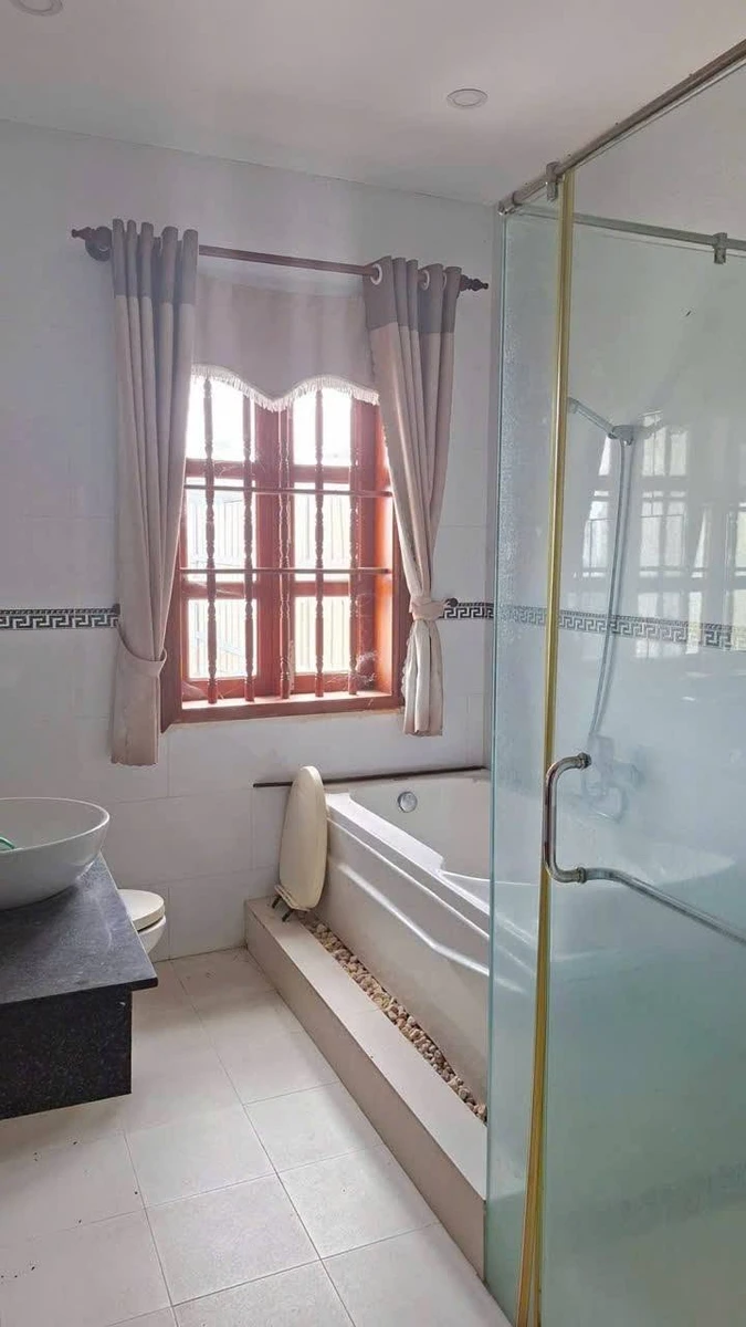Bán nhà mái Thái Long Toàn 200m² 4 phòng ngủ 6 tỷ - Ảnh thu nhỏ 4