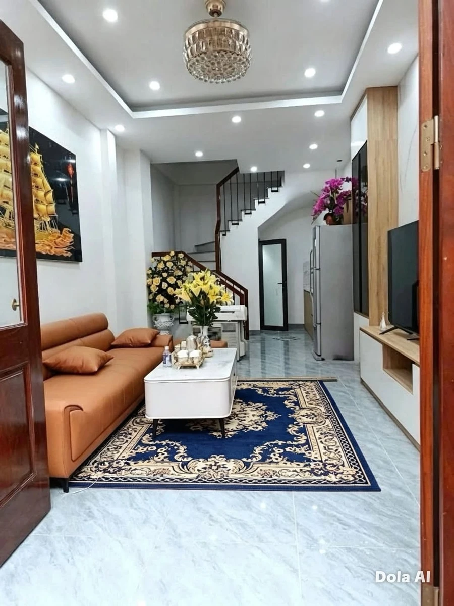 Bán nhà 5 tầng 32m2 Đàm Quang Trung Long Biên 6.4 tỷ - Ảnh 1