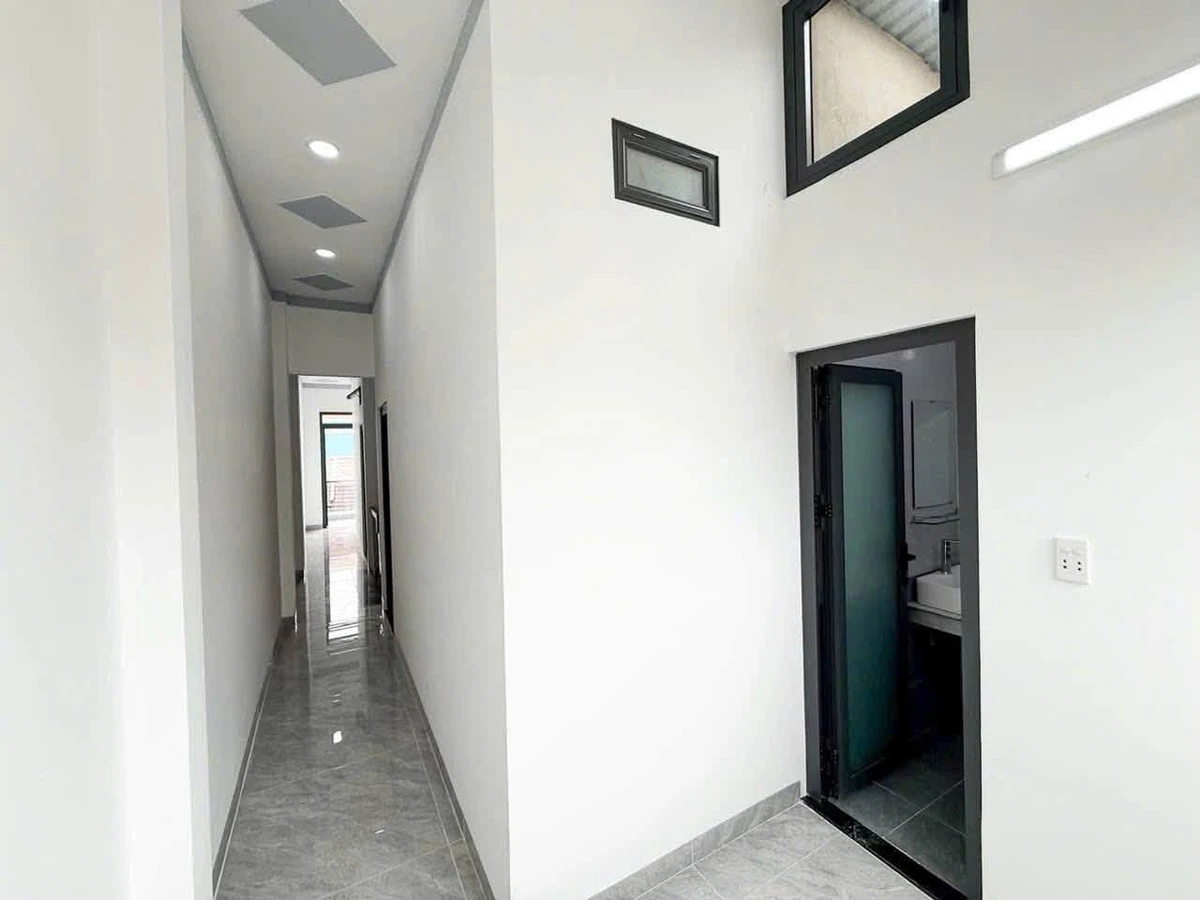 Bán nhà 1 trệt 1 lầu 61m2, 3 phòng ngủ, hẻm xe hơi gần trường Mầm Non Song Khuê, Bửu Hòa - Ảnh thu nhỏ 5