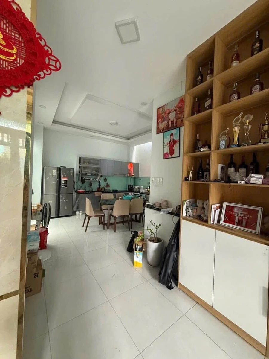 Bán nhà 4PN 196m² Lê Đình Cẩn, Bình Tân - Ảnh thu nhỏ 2