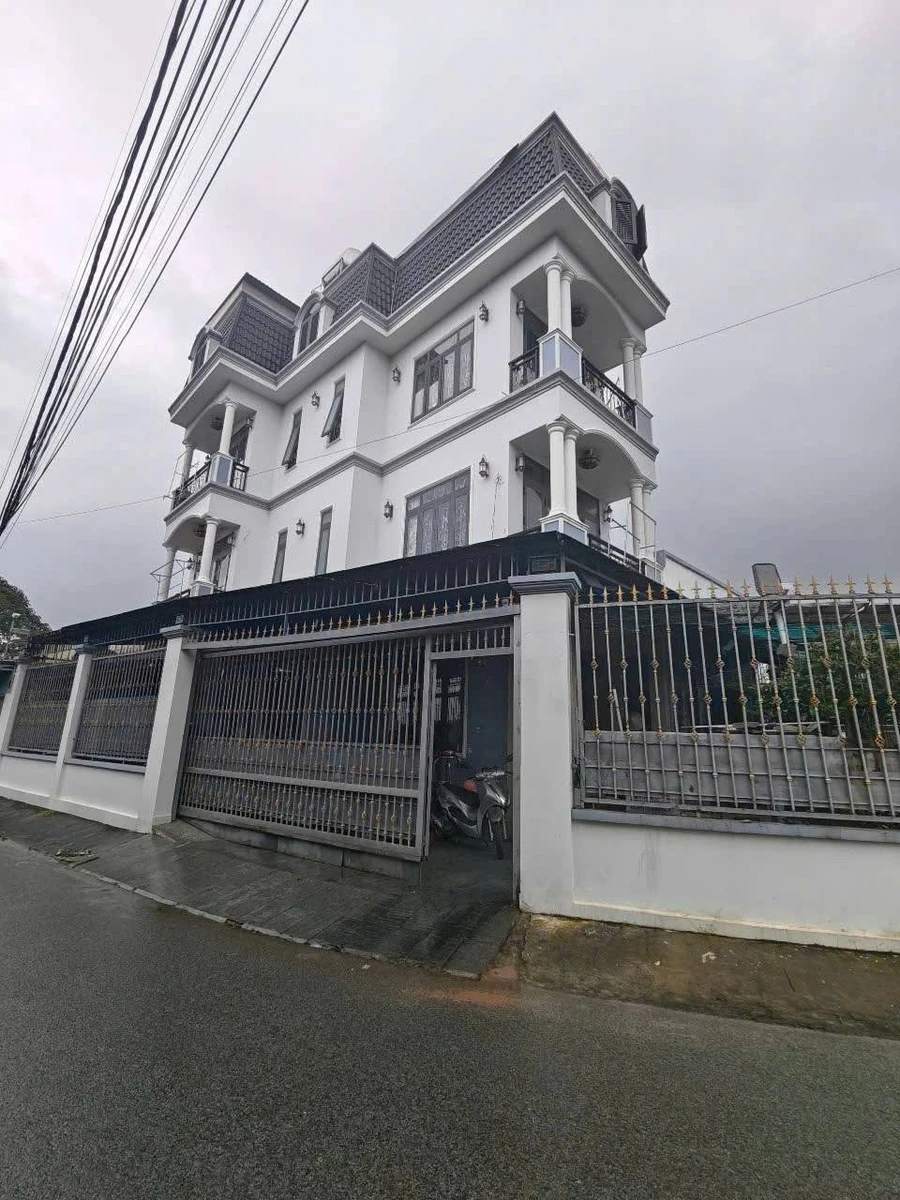 Bán nhà sổ riêng 131m2 nhà góc 2 mặt tiền, Phường Chánh Hiệp, giá 3,7 tỷ - Ảnh thu nhỏ 3