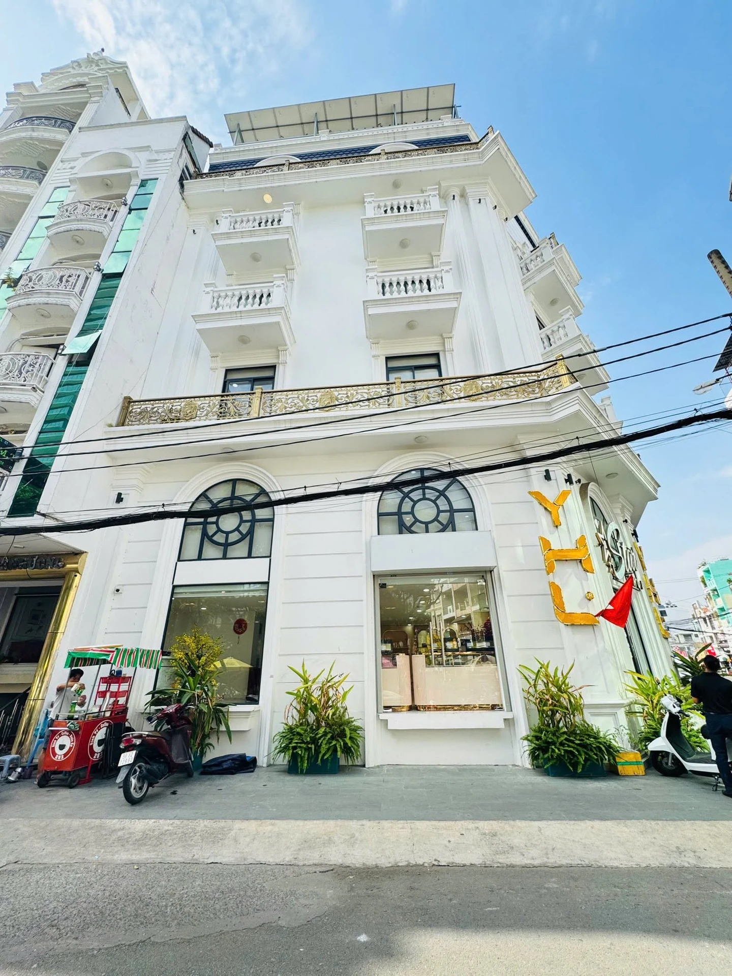 Bán shophouse góc 2 mặt tiền 127.5m² Quận 10, 7 tỷ - Ảnh 1