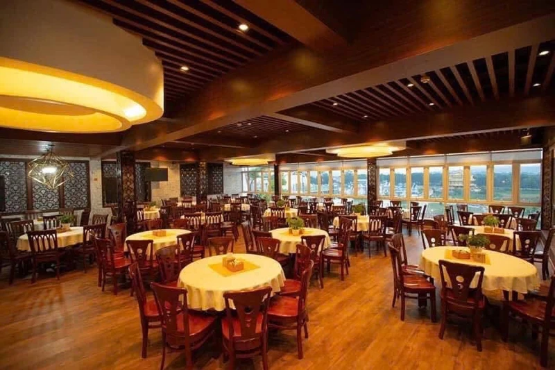Bán khách sạn + phòng trọ căn hộ dịch vụ Đà Lạt 880m2