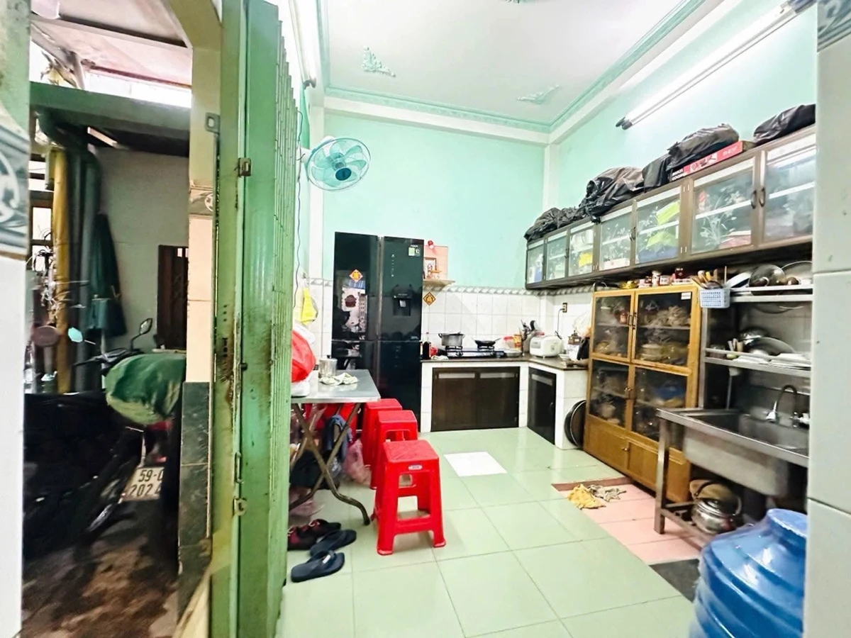 Bán nhà mặt tiền 63m² 1 trệt 2 lầu 6PN khu Thái Phiên - Đội Cung, Quận 11 - Ảnh thu nhỏ 3
