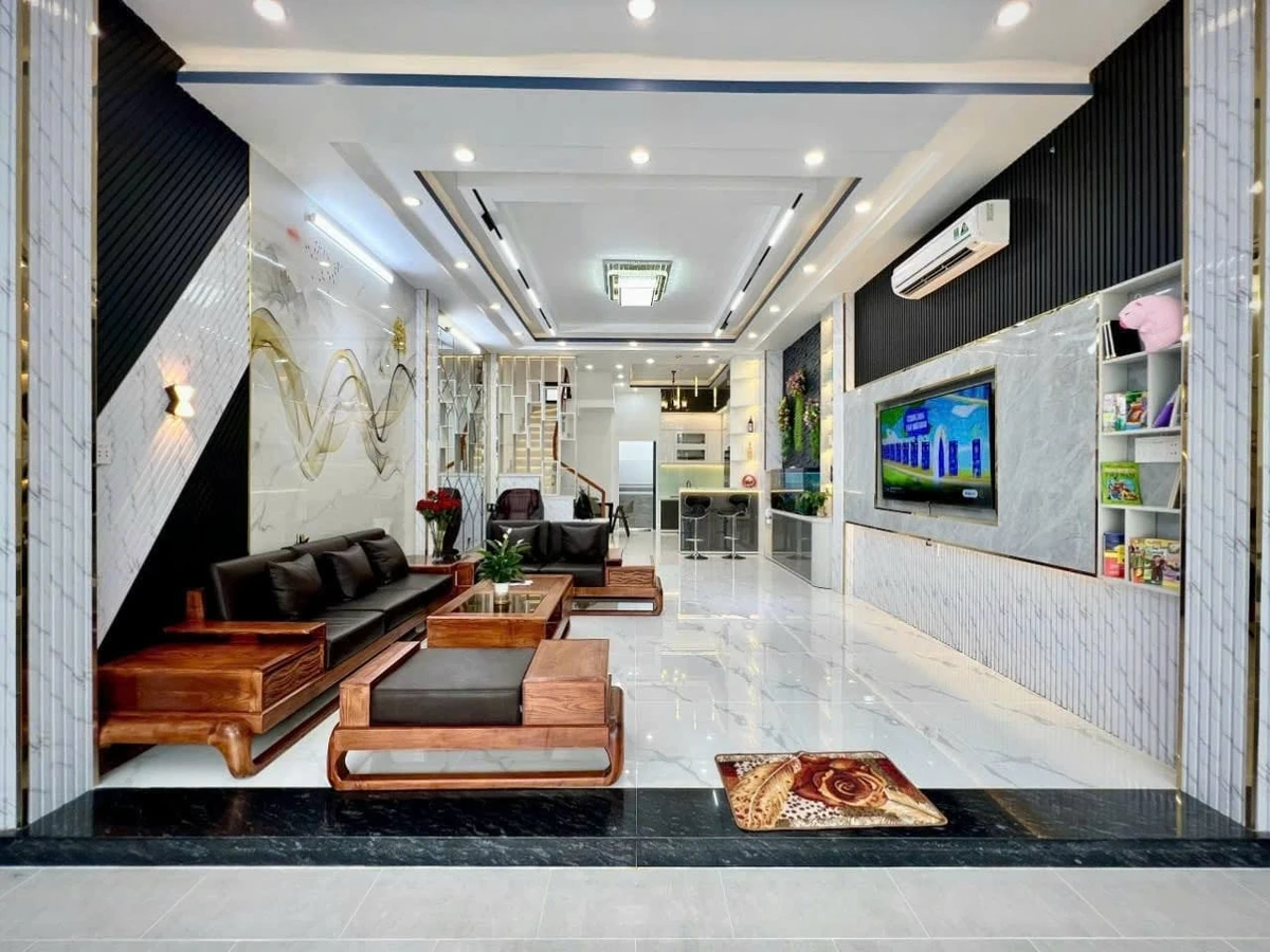 Bán nhà 3 tầng 200m2, 4PN, 3WC tại KCN Nam Tân Uyên, Bình Dương 2 tỷ - Ảnh thu nhỏ 2