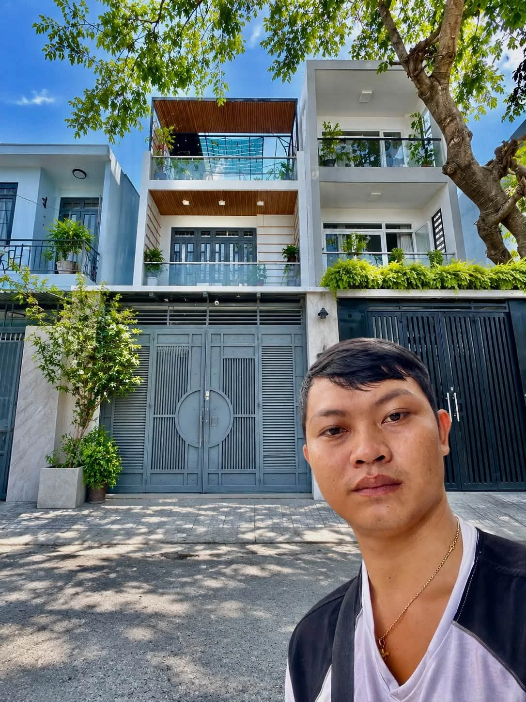Bán nhà 3 tầng 75m2 ngang 5m đường xe tải 8m gần Aeon Tân Phú, giá nhỉnh 6 tỷ - Ảnh 1