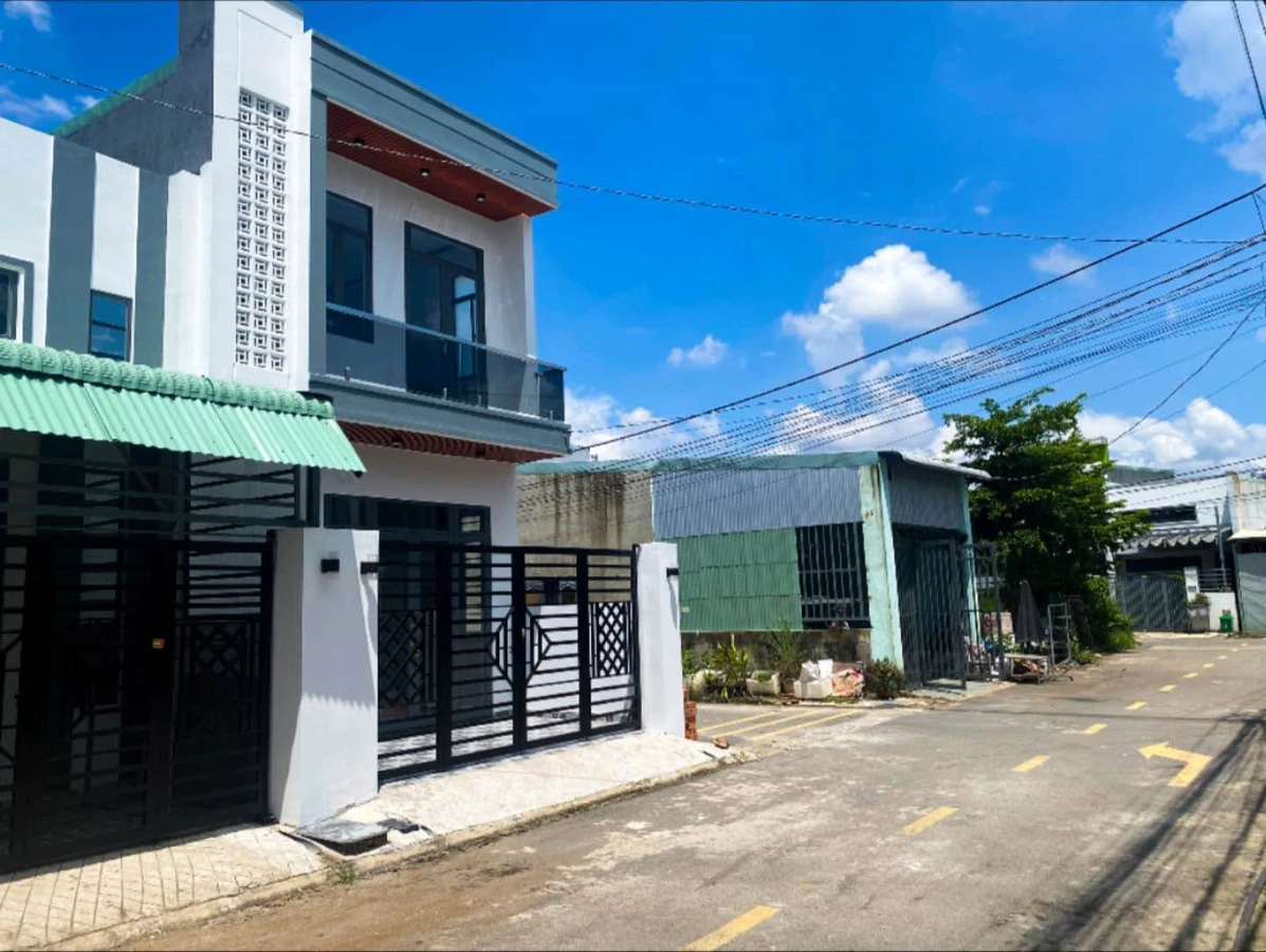 Nhà lầu góc 2 mặt tiền 75m² Tân Bình 2 tỷ 450 - Ảnh thu nhỏ 2