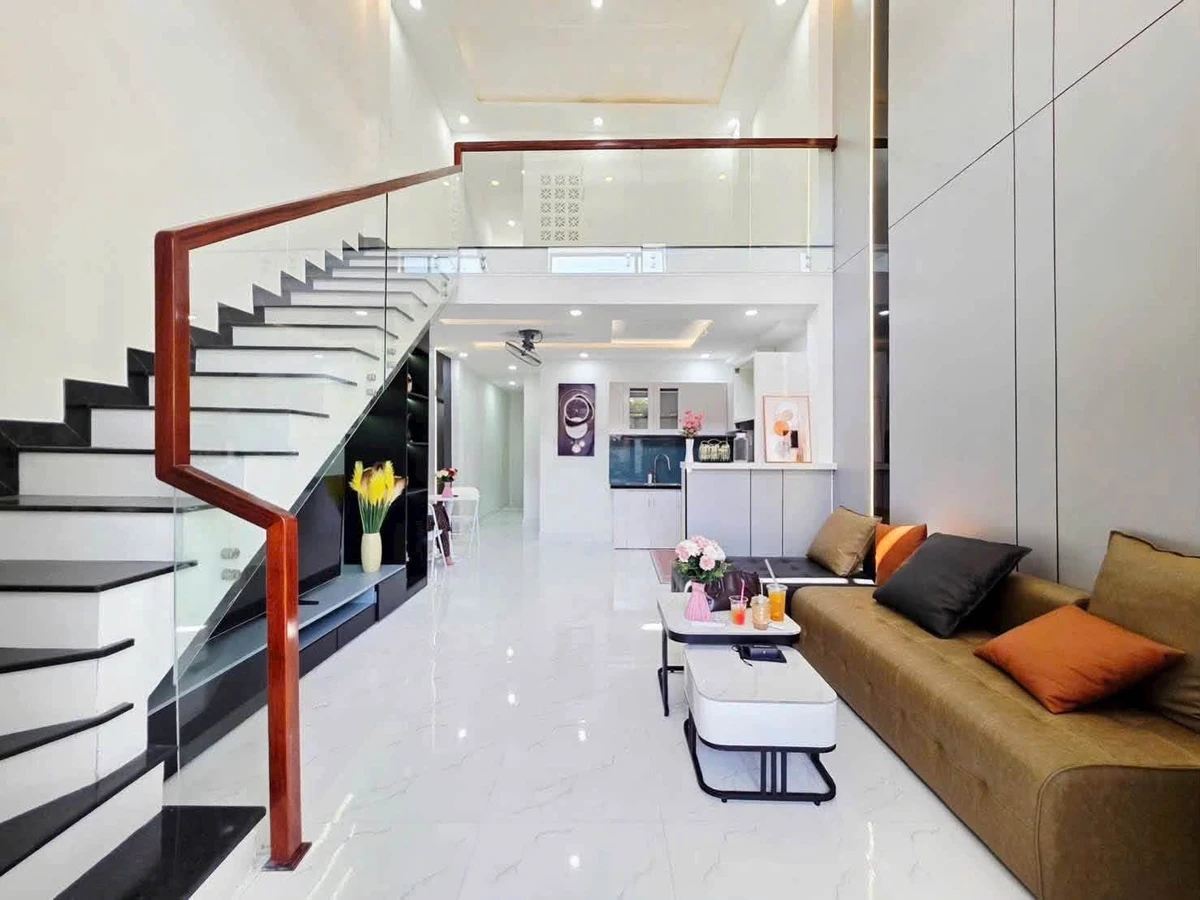 Bán nhà lầu 2 phòng ngủ 80m² Cù Chính Lan Kiệt, giá 3 tỷ - Ảnh thu nhỏ 3