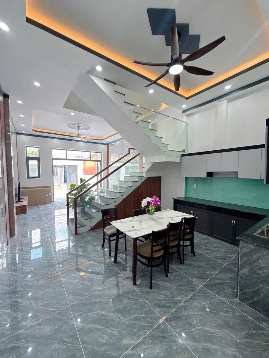 Bán nhà lầu 3 phòng ngủ 105m² gần chợ Bến Lớn, Bến Cát - Ảnh thu nhỏ 5