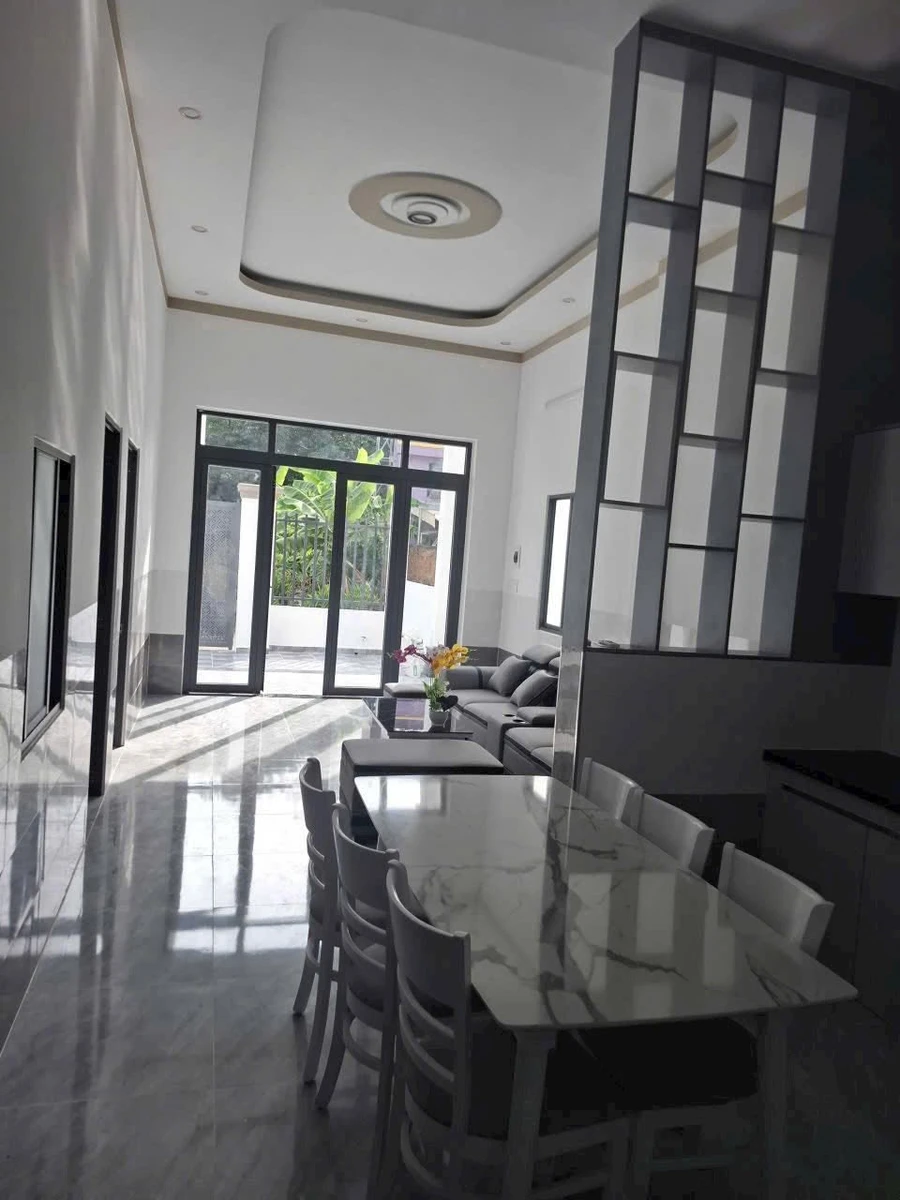 Bán nhà mái Thái 2 mặt tiền 6x15m, thổ cư 100%, gần chợ Hoàng Gia, Tân Định, Bình Dương - Ảnh thu nhỏ 5