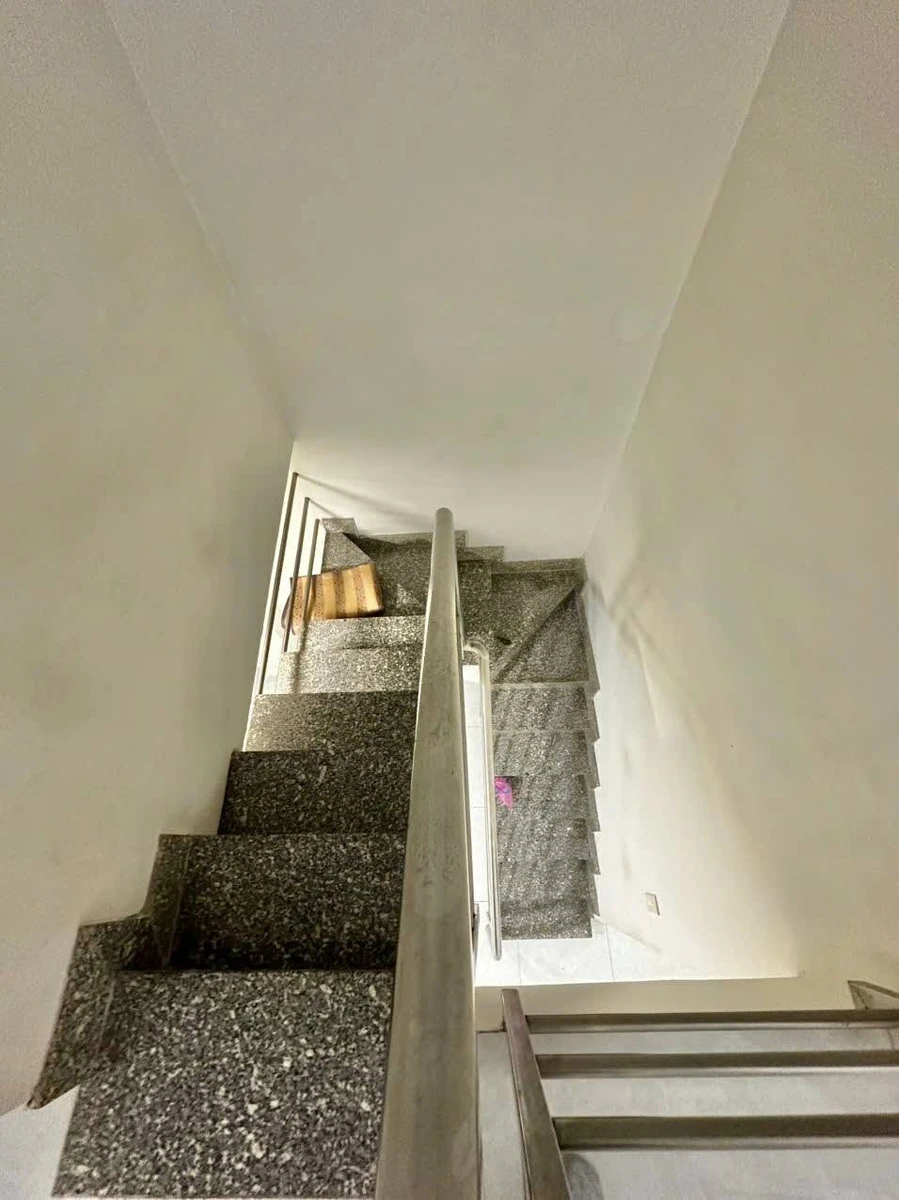 Bán nhà 2 tầng 30m2, 2PN 2WC Lê Hồng Phong Quận 10 - Ảnh thu nhỏ 3