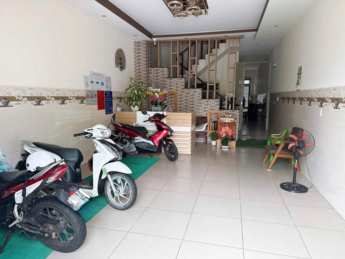 Bán nhà nghỉ mặt tiền 90m² Bà Rịa, 9 phòng, 5,8 tỷ - Ảnh 1