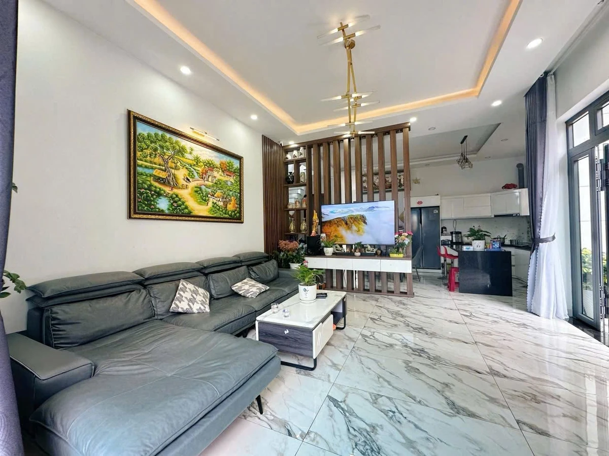 Bán biệt thự 200m² 5PN Trịnh Hoài Đức Đà Lạt 8,2 tỷ - Ảnh thu nhỏ 2