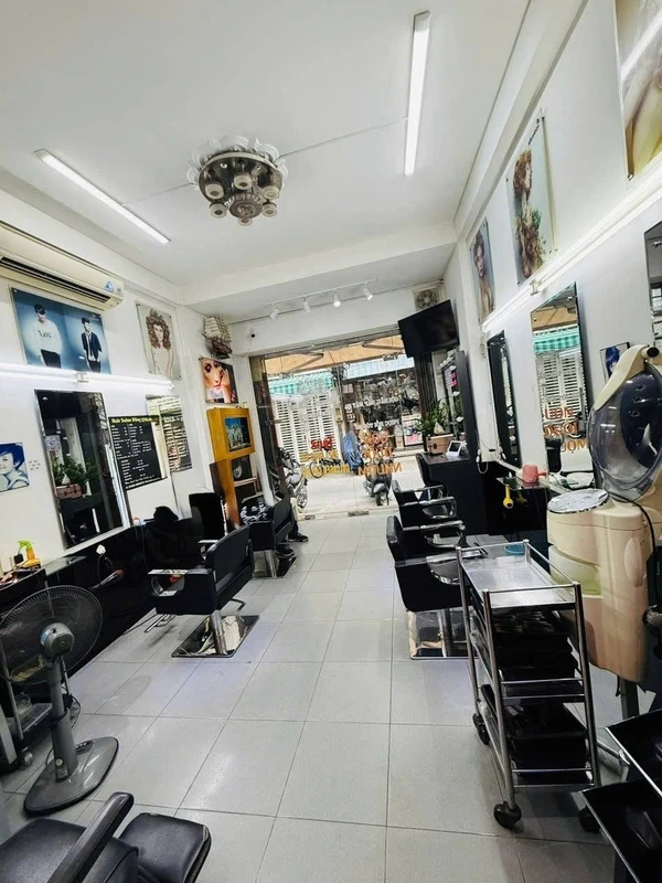 Bán nhà mặt tiền Đại lộ Đồng Khởi Bến Tre 100m² - 6,2 tỷ 1862m2