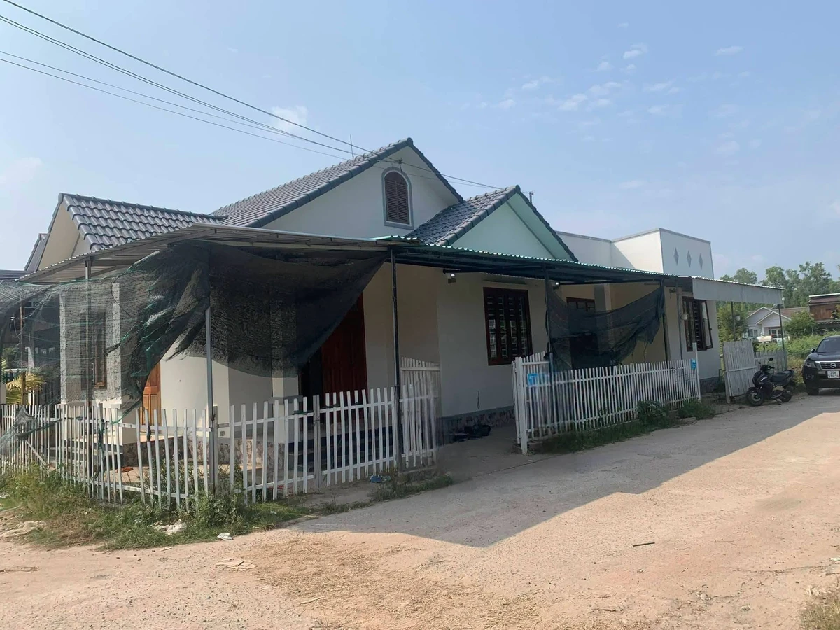 Bán nhà góc 2 mặt tiền Dương Đông Phú Quốc 300m² 3 tỷ - Ảnh 1