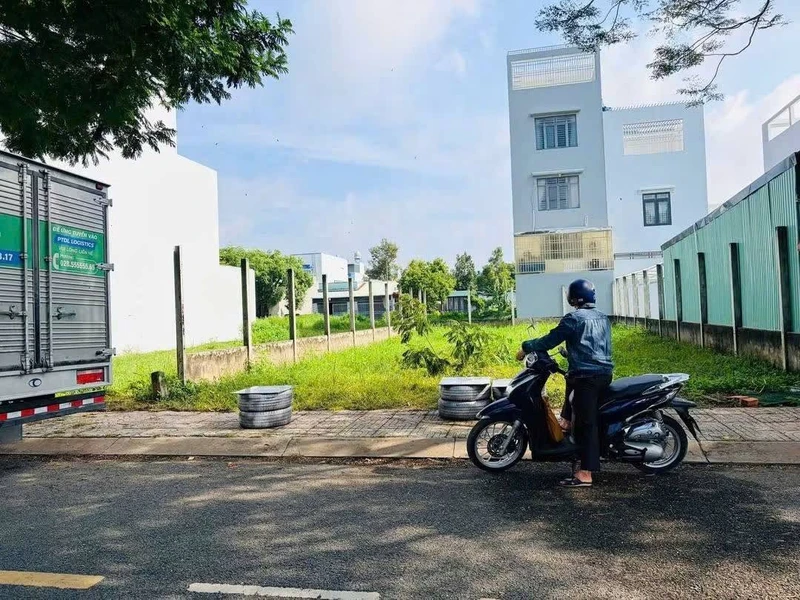 Bán 2 nền đất 120m² Bến Lức, Tây Ninh 4 tỷ 3