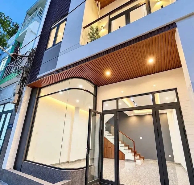 Nhà bán 3 tầng 3PN 42m2 Nguyễn Thái Học Quy Nhơn