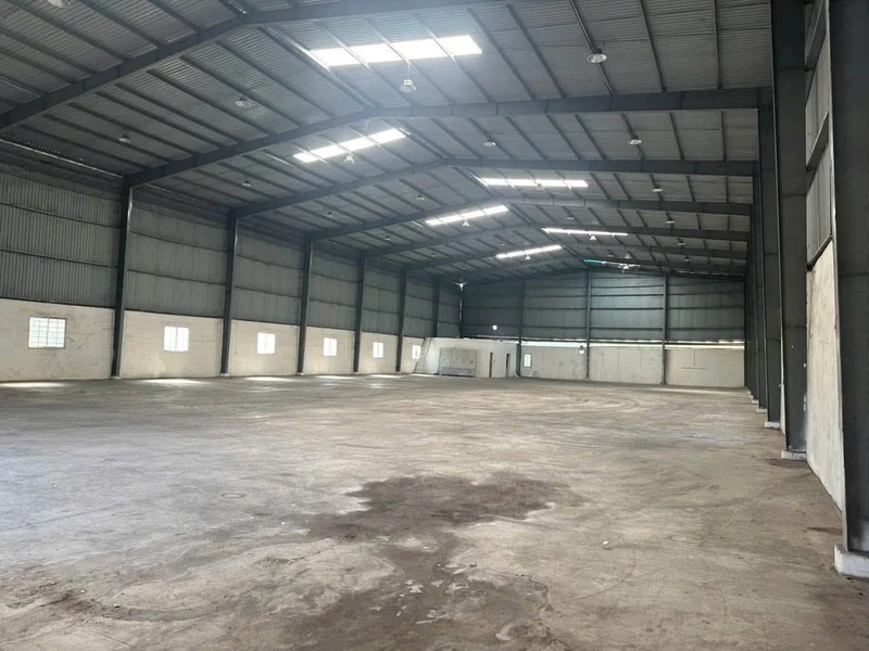Cho thuê kho 1700m2 mặt tiền Tỉnh lộ 824 đối diện Tân Đức giá 80 triệu/tháng