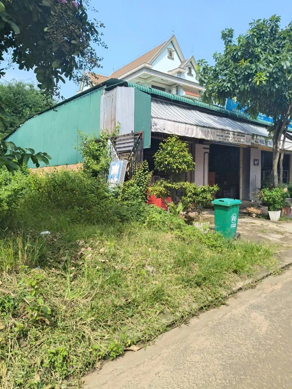 Bán lô đất thổ cư 5x18m mặt tiền đường Âu Cơ, Ea Súp, Đắk Lắk giá 1,9 tỷ