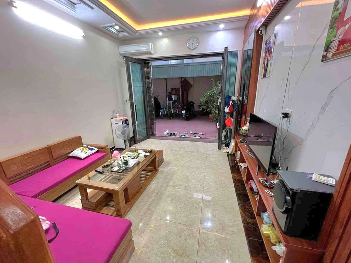 Bán nhà 45m² 4 tầng 4 PN Phố Hoàng Quý 3,5 tỷ - Ảnh thu nhỏ 3