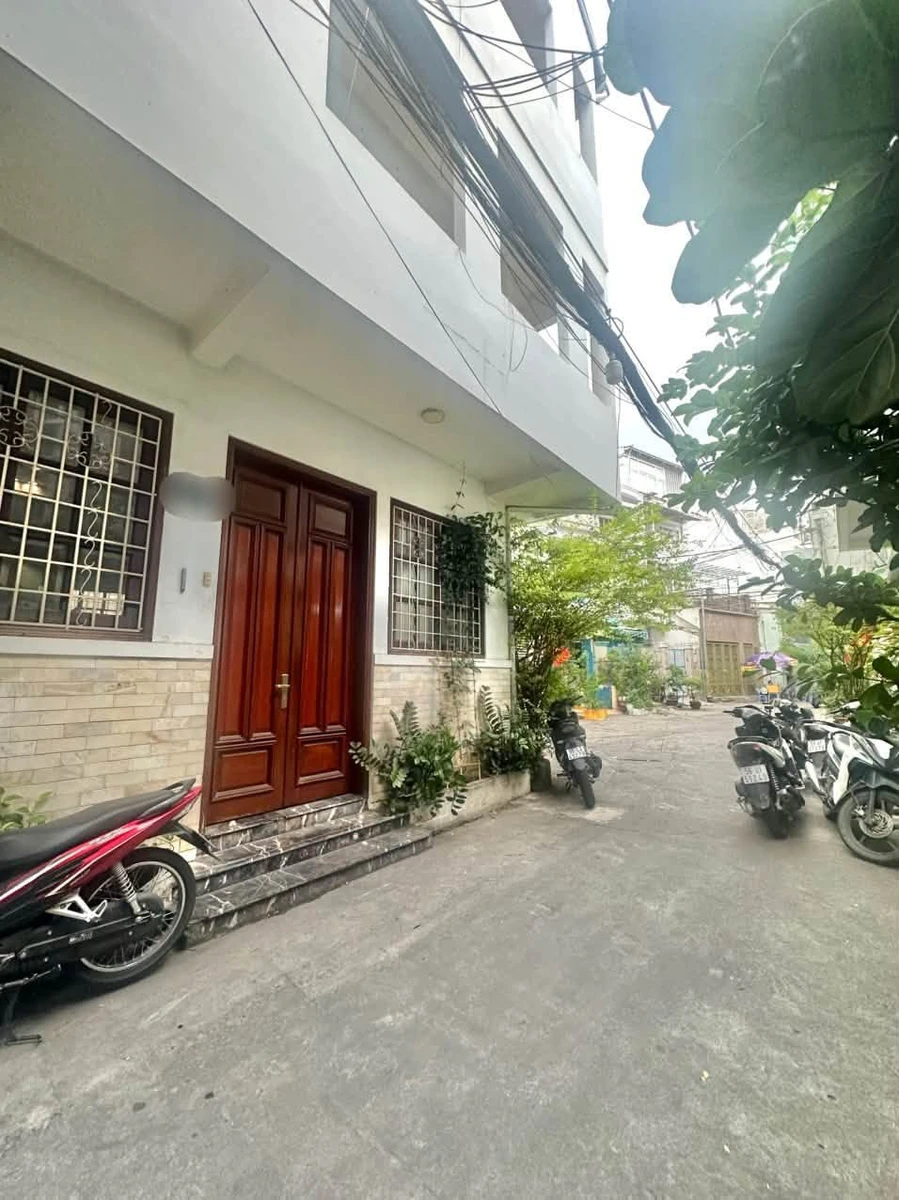 Bán nhà lô góc 3 mặt thoáng 4 tầng 50m2 đường 3 Tháng 2, Quận 10 - Ảnh 1