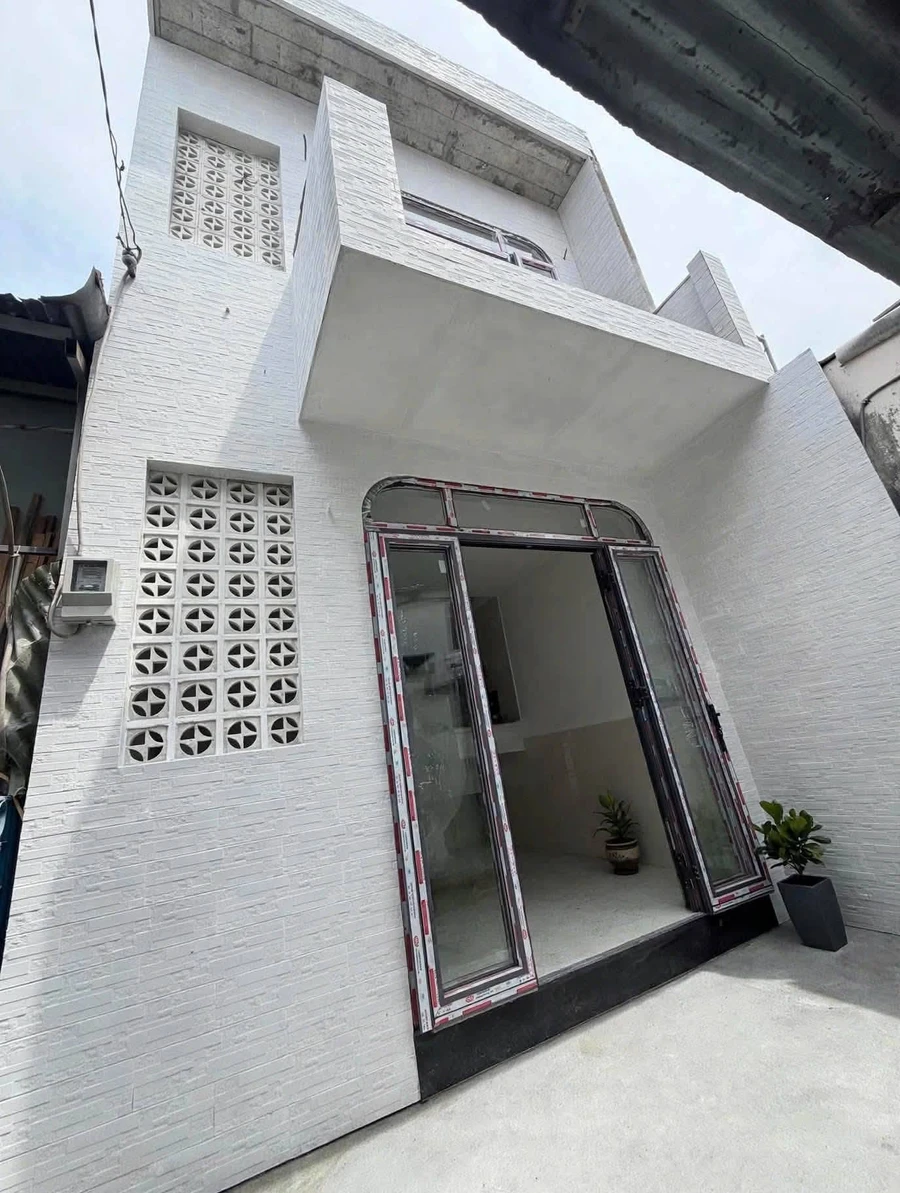 Bán nhà hẻm 36m2 2PN 2WC Tân Thuận Q7 - 2.6 tỷ - Ảnh 1