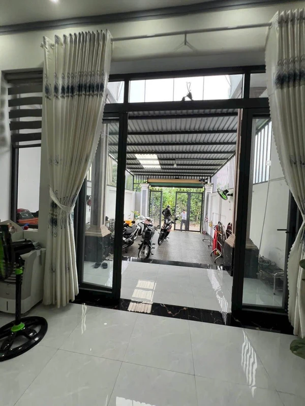 Bán nhà kiên cố 3PN tại Long Khánh, Đồng Nai, 155m2