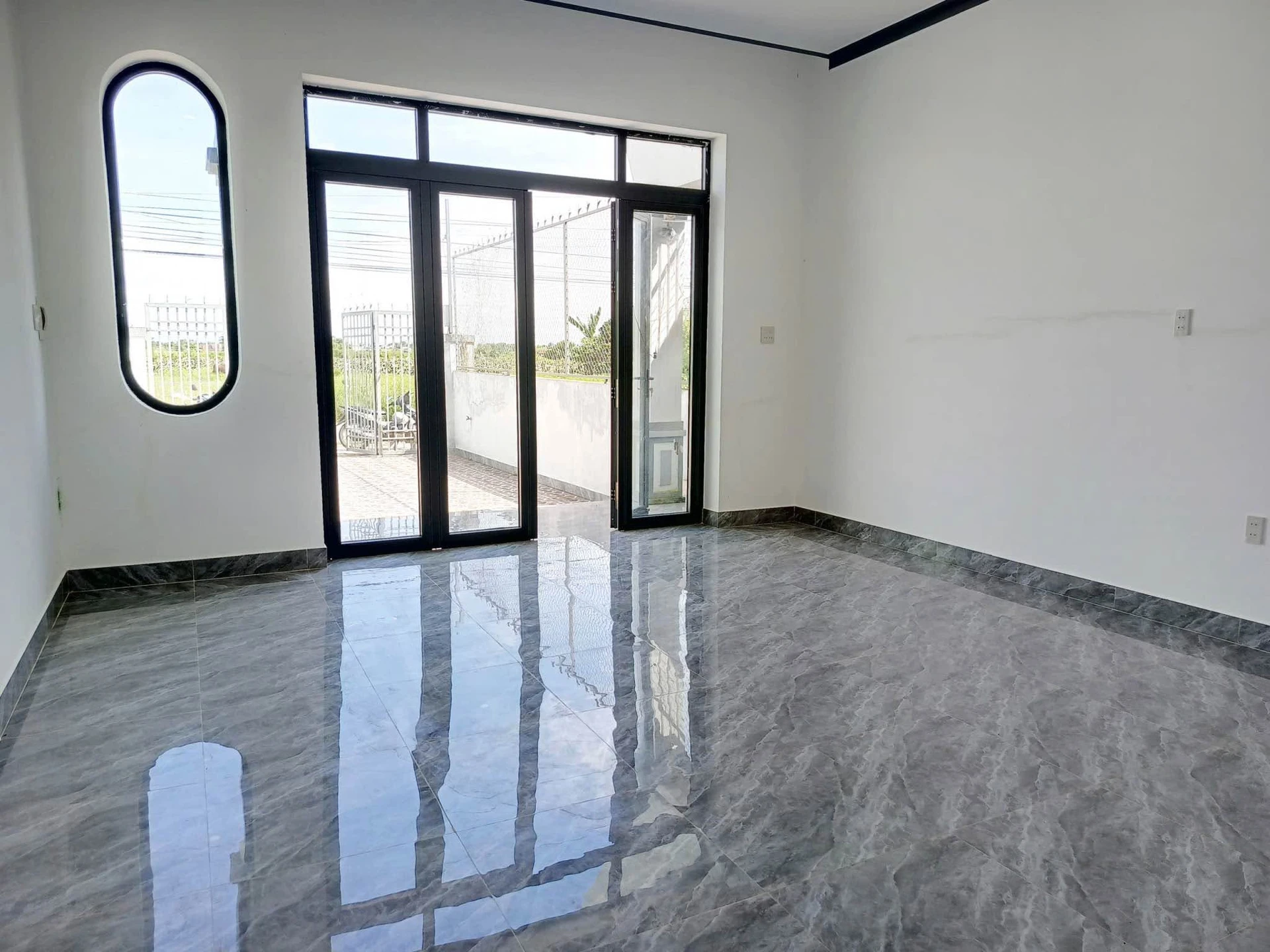 Bán nhà cấp 4 142m2, 2 phòng ngủ ở Hàm Liêm, Lâm Đồng - Ảnh 1