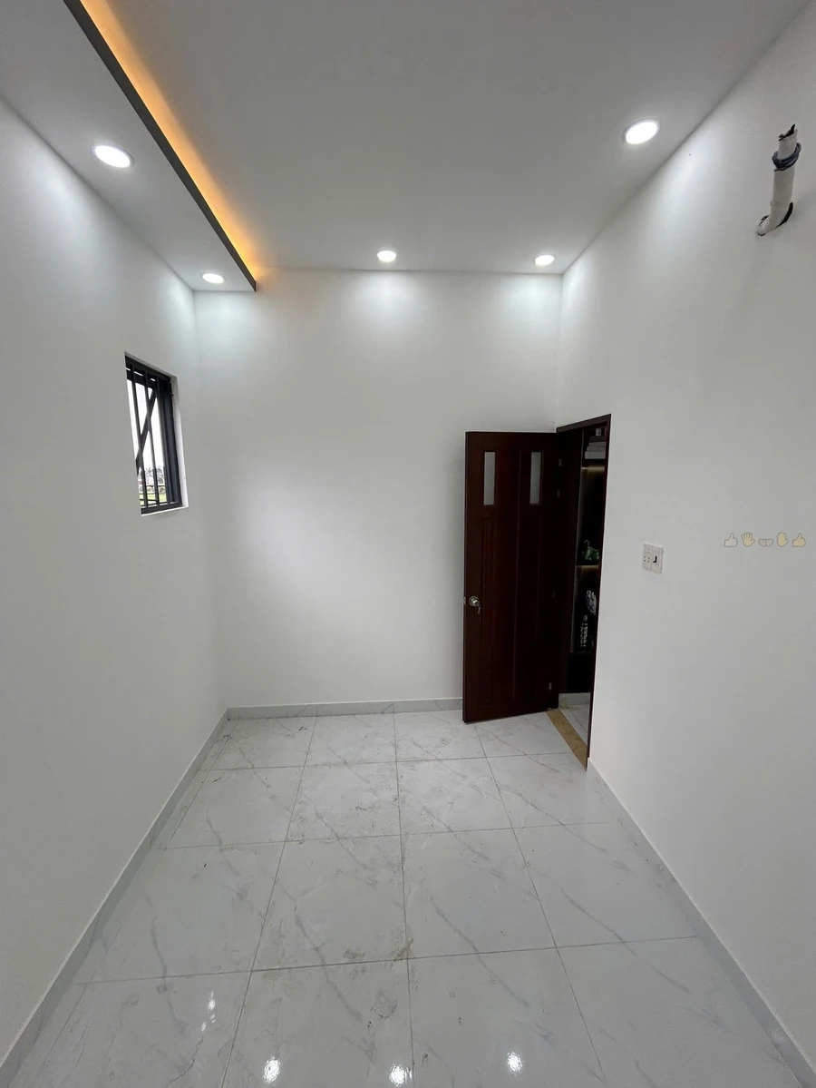 Bán nhà 4x11m một trệt một lầu 2PN 2WC giá 690 triệu gần Nguyễn Văn Bứa, Hóc Môn - Ảnh thu nhỏ 3