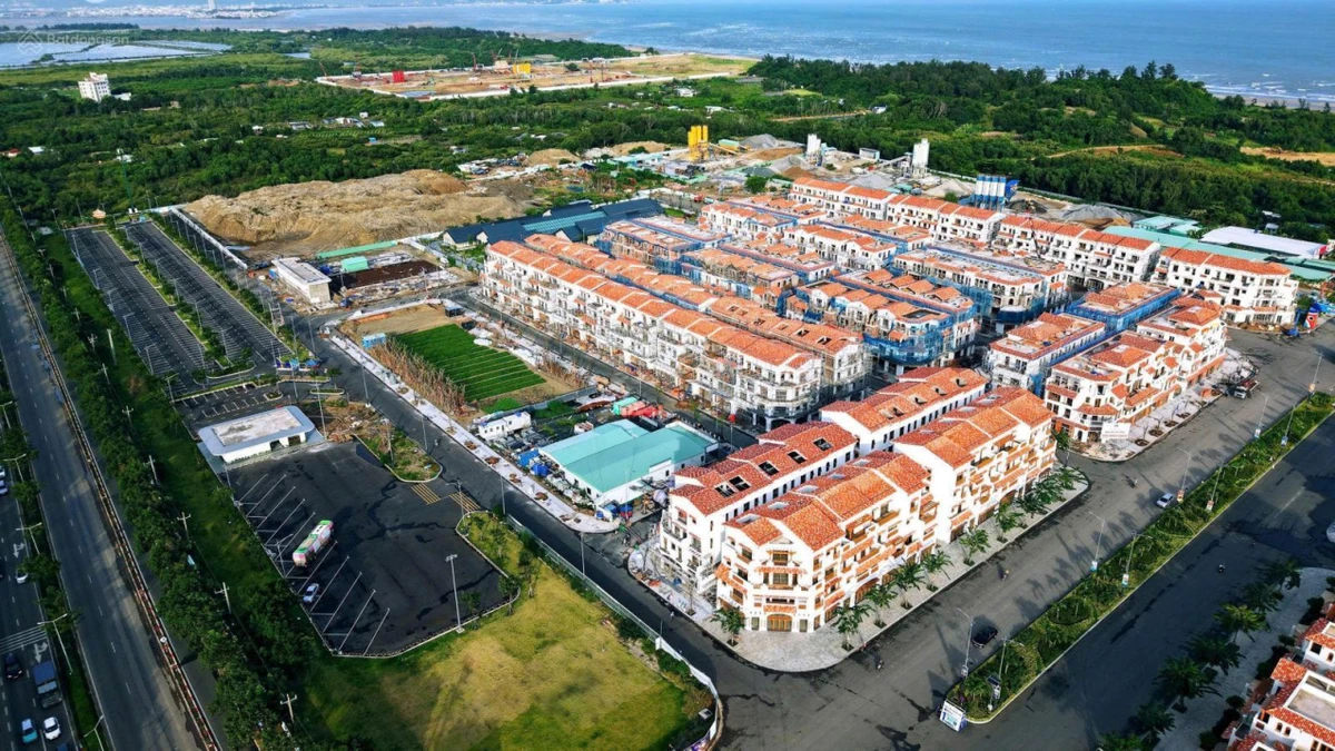 Nổi bật căn hộ Sun Group sở hữu lâu dài, Vũng Tàu E13x03 1 PN view biển bãi trước - Ảnh thu nhỏ 3