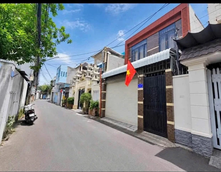 Bán nhà mái thái 288m2 3 phòng ngủ Hoà Long, Bà Rịa 60cong