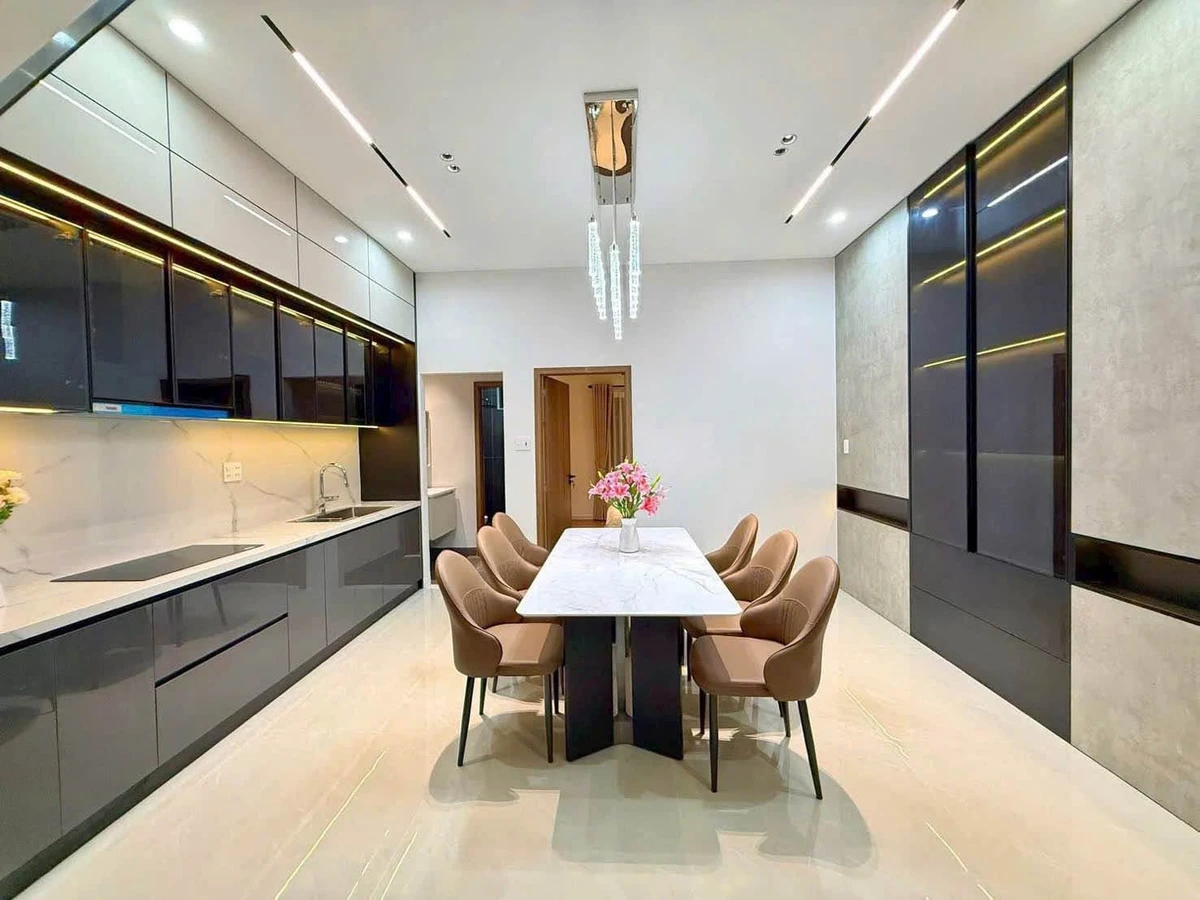 Bán nhà 2 tầng mặt tiền 90m2 Hòa Minh Đà Nẵng - Ảnh thu nhỏ 3