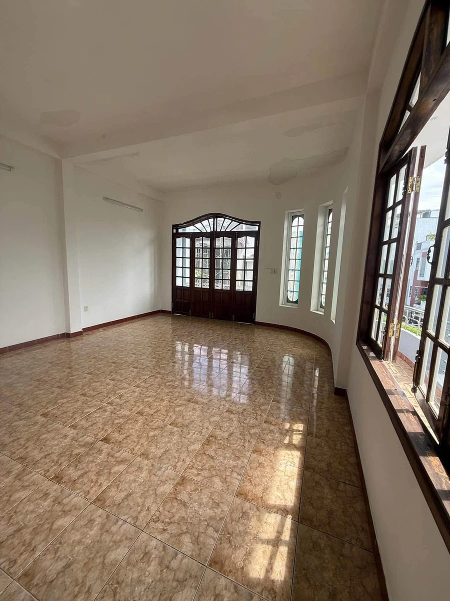 Nhà 3 tầng góc 2 mặt tiền 83.6m2, Bình Hoà, giá 8.4 tỷ - Ảnh thu nhỏ 5