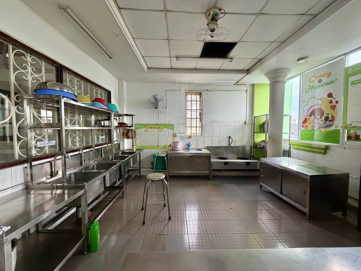 Bán nhà mặt tiền Năm Châu, Tân Bình, ngang 10m, 119.9m2, 5 tầng, giá 26.9 tỷ - Ảnh thu nhỏ 4