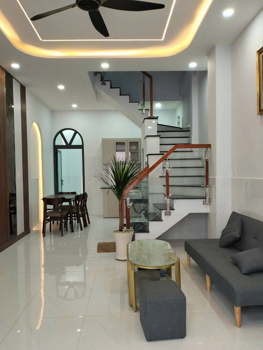 Bán nhà 1 trệt 1 lầu mặt tiền chợ Gò Xoài Tân Phú 5 tỷ - Ảnh thu nhỏ 2
