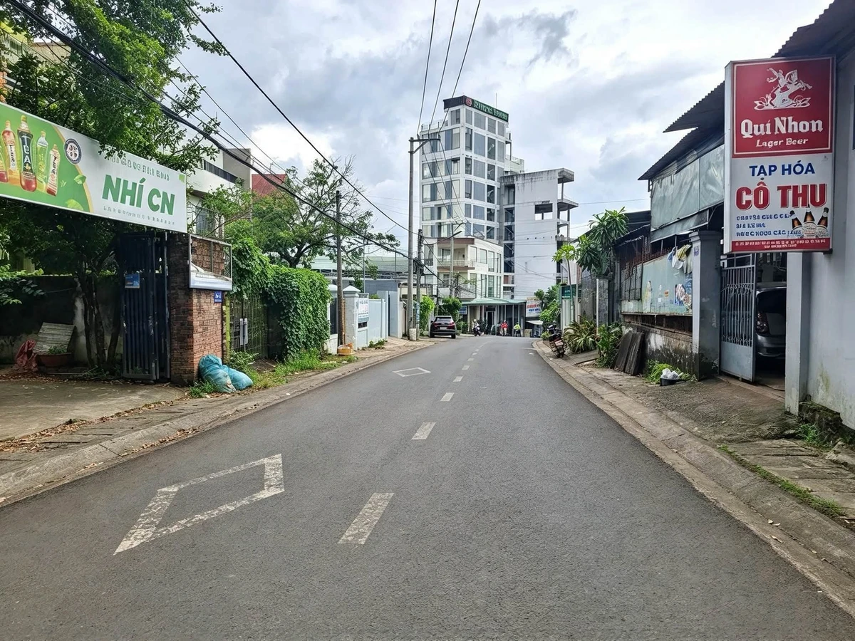 Bán nhà mặt tiền Đồng Tiến, Pleiku, 115.5m², 3 phòng - Ảnh thu nhỏ 4