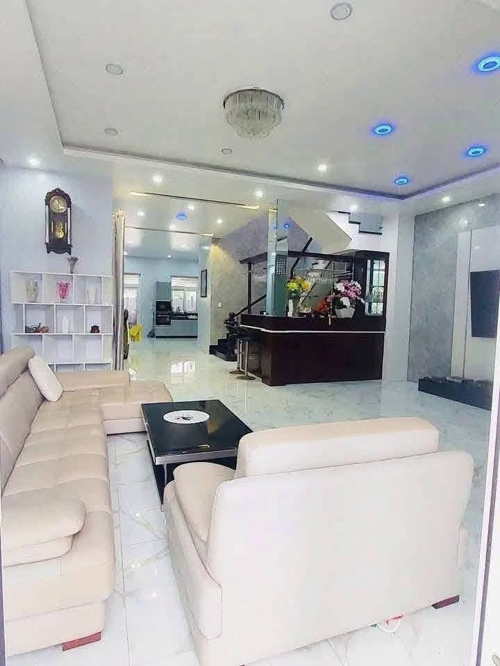 Bán biệt thự 10x27m Võ Văn Tần, Rạch Giá, 6 tỷ 990 triệu - Ảnh thu nhỏ 2