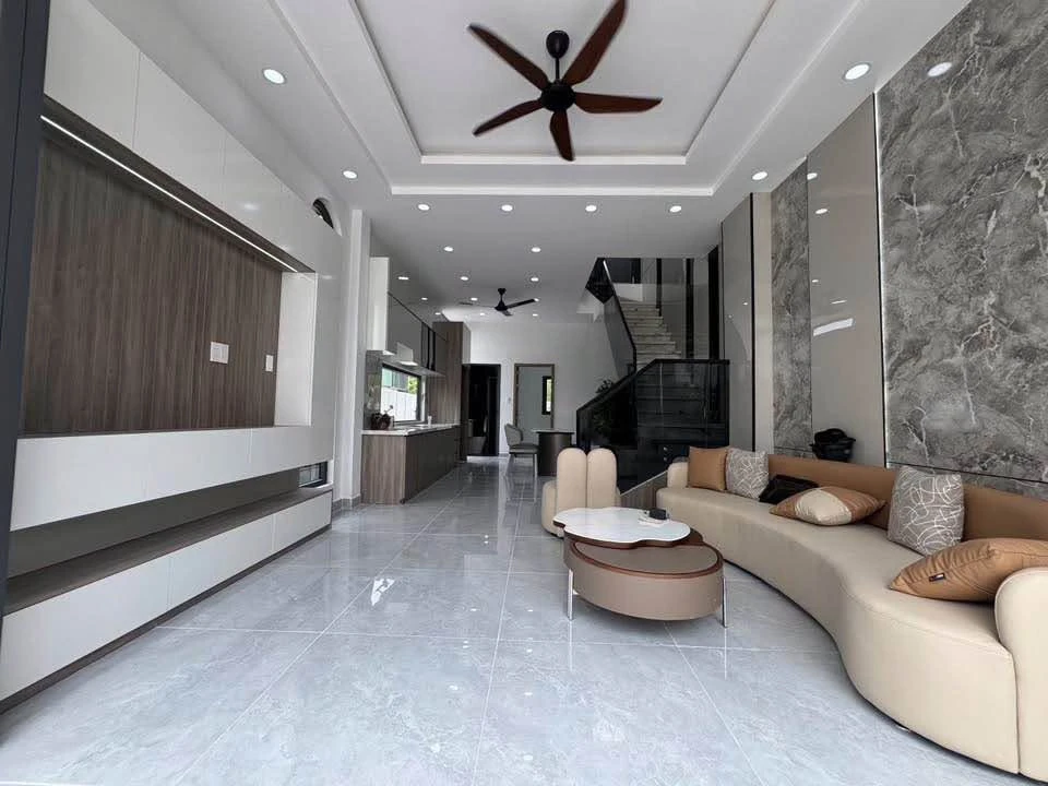 Bán nhà góc 3 mặt tiền 6,8x22m 3PN 3WC gần KCN Cầu Tràm, Xã Rạch Kiến - Ảnh thu nhỏ 5