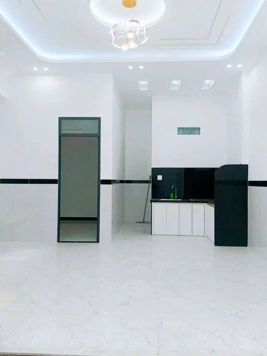 Bán nhà 2 tầng 42m² mặt tiền Trần Hưng Đạo, Quận 7 - Ảnh thu nhỏ 3