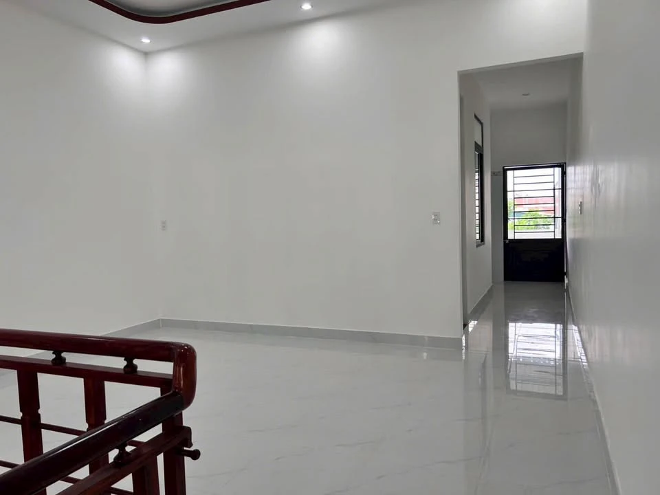 Bán nhà 2 tầng mặt tiền Trần Thái Tông 100m² Q.5 - Ảnh thu nhỏ 4