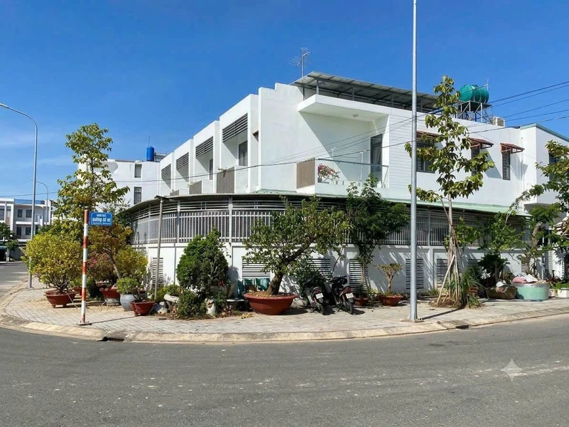 Bán nhà góc 1 trệt 1 lầu 202.6m² Rạch Giá 5.2 tỷ