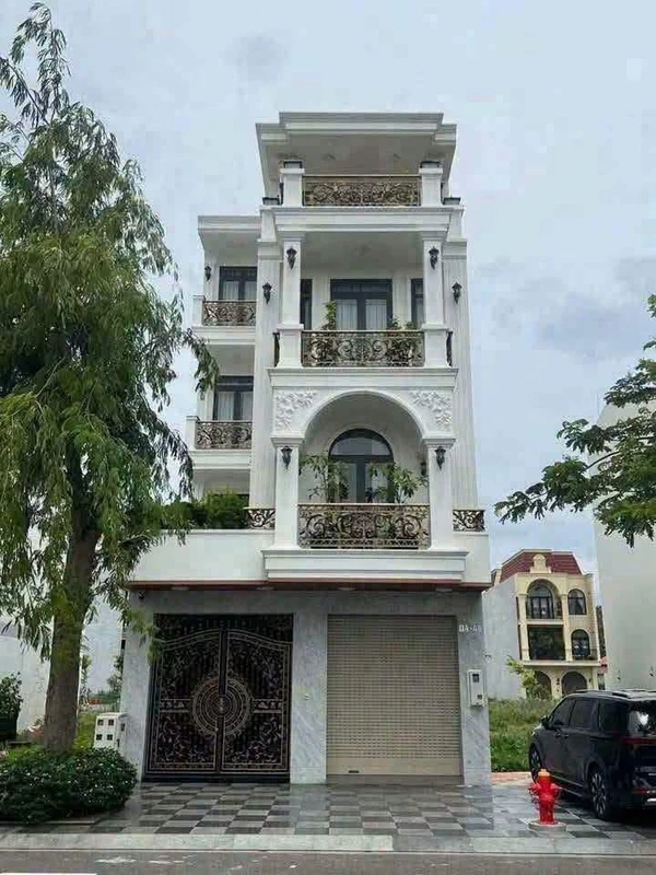 Bán nhà 4 tầng full nội thất 140m2, Phan Thiết - 13 tỷ