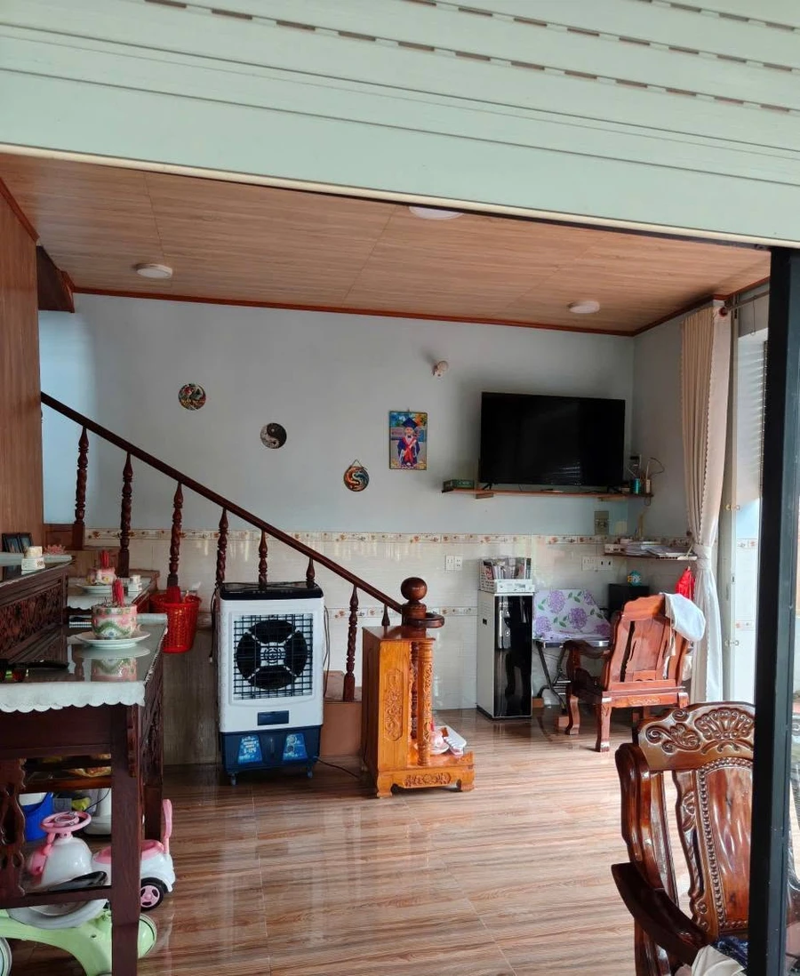 Bán nhà mặt tiền 1 trệt 1 lầu 189,1m2, 2 phòng ngủ, gần trạm y tế xã Hưng Long, Bình Chánh - Ảnh thu nhỏ 3