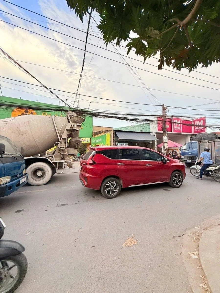 Bán biệt thự mặt tiền kinh doanh 119m² Trần Quang Diệu, Dĩ An - Ảnh thu nhỏ 2