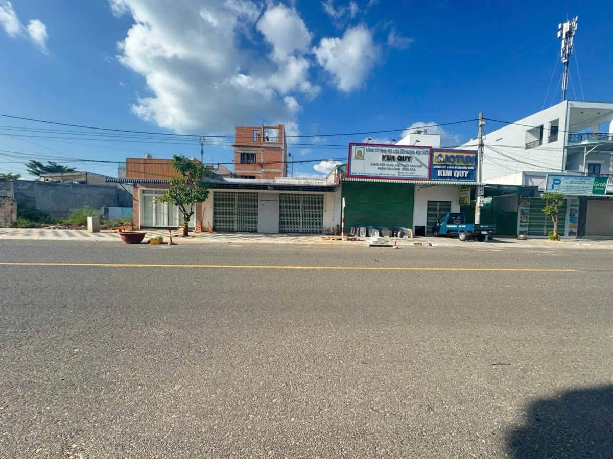 Bán đất mặt tiền Võ Văn Kiệt Phan Thiết 200m² 9 tỷ 6 - Ảnh thu nhỏ 3