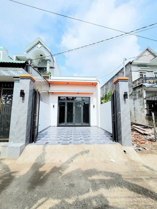 Bán nhà riêng 3PN 100m² Tân Kim, Long An
