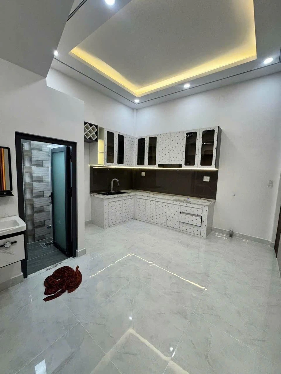 Bán nhà mới 2 tầng hẻm Bùi Tư Toàn, Bình Tân, 40m², 2PN 2WC, giá 4,98 tỷ - Ảnh thu nhỏ 3